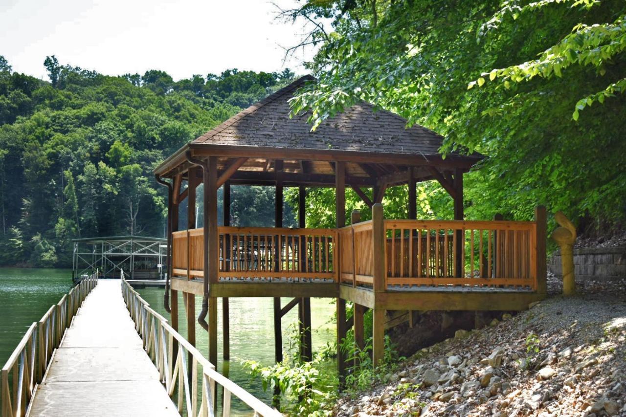 Tree Top Lodge - Gorgeous Lake Cabin With Hot Tub & Magnificent Views Of Forests And Mountains! Cabin Butler エクステリア 写真