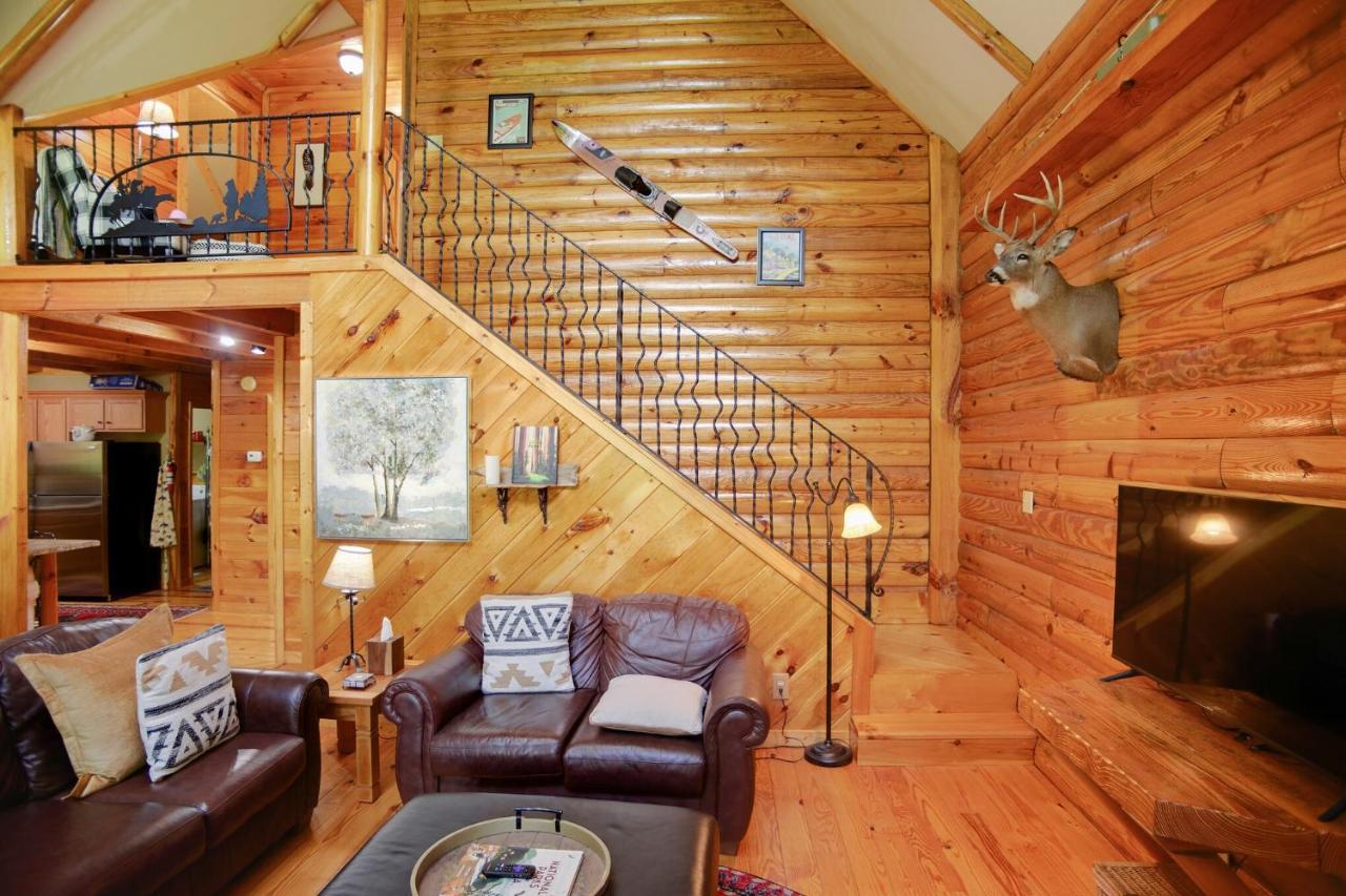 Tree Top Lodge - Gorgeous Lake Cabin With Hot Tub & Magnificent Views Of Forests And Mountains! Cabin Butler エクステリア 写真