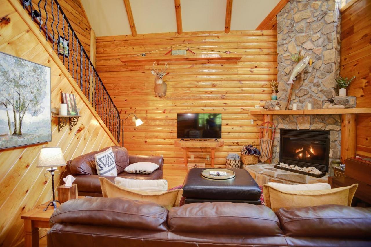 Tree Top Lodge - Gorgeous Lake Cabin With Hot Tub & Magnificent Views Of Forests And Mountains! Cabin Butler エクステリア 写真